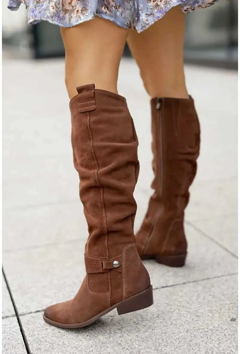 Women's suede boots with zipper