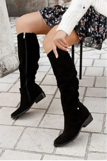 Women's suede boots with zipper