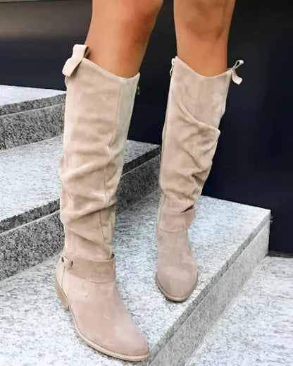 Women's suede boots with zipper